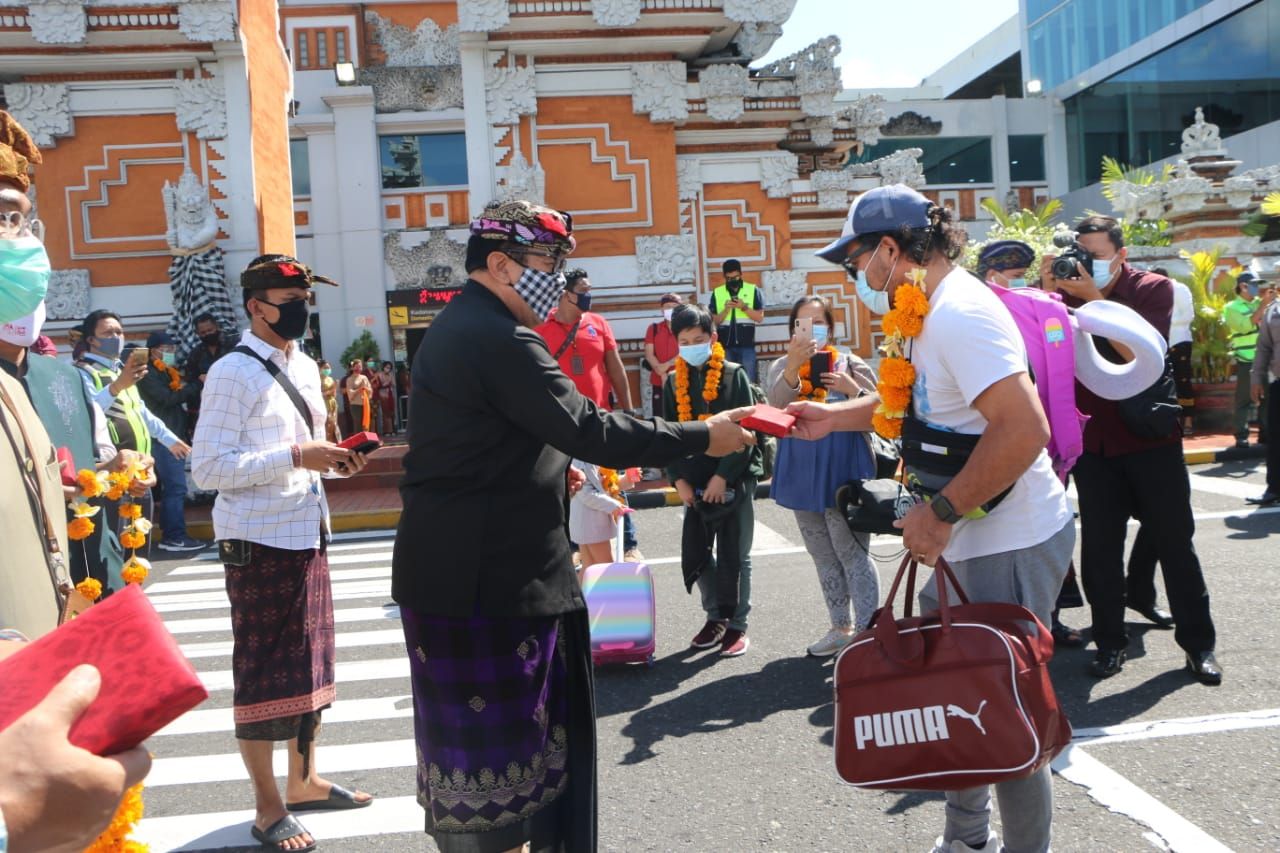 podiumnews.com-Cok Ace Sebut Penerbangan Menuju Bali Terus Meningkat